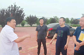 鐵營鎮(zhèn)各管區(qū)書記及部分村支部書記代表一行 走進恒運能源集團旗下農(nóng)業(yè)產(chǎn)業(yè)清洋湖科技有限公司參觀考察