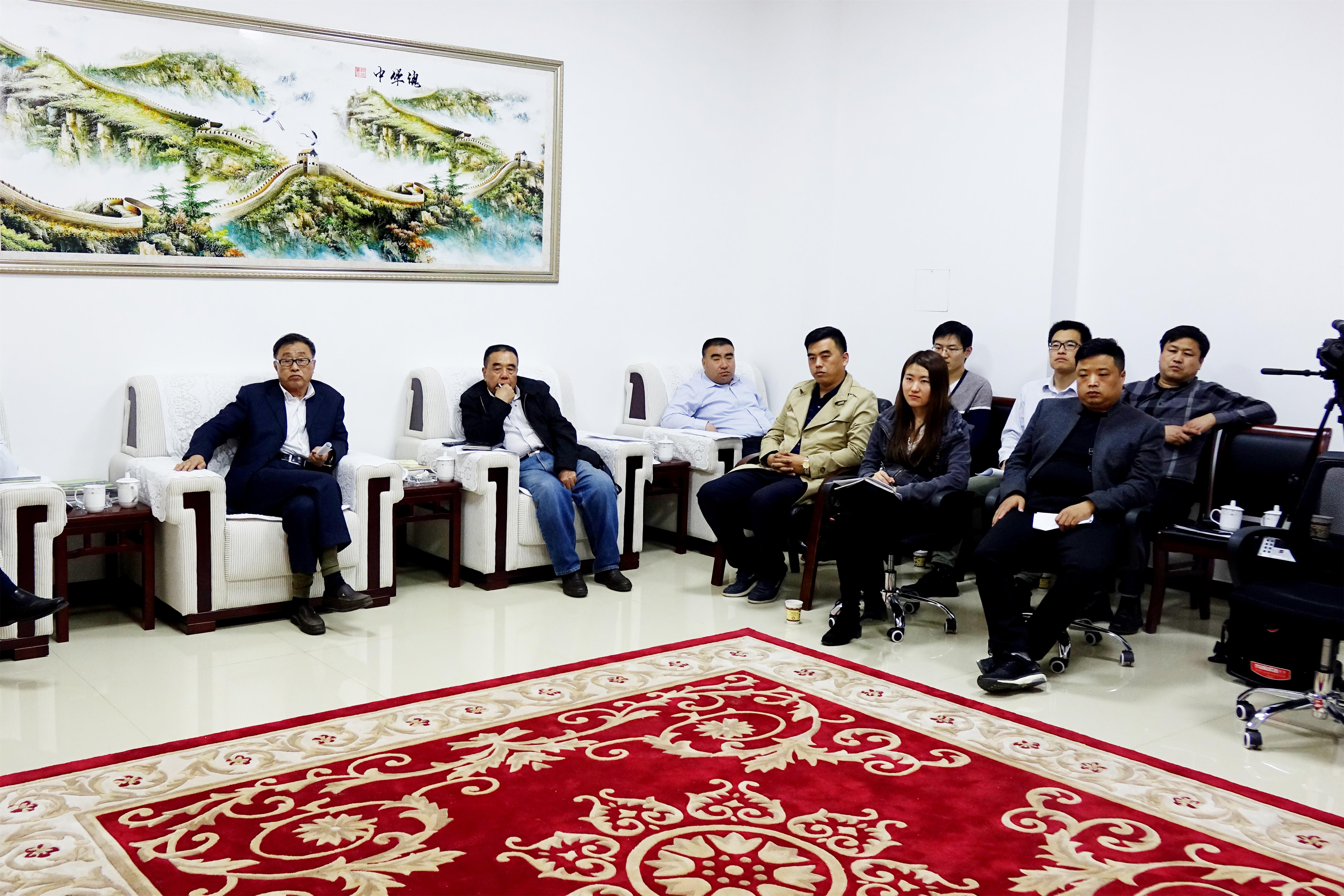 天津市山東德州商會(huì)會(huì)長、恒運(yùn)能源集團(tuán)董事局主席李長云組織召開商會(huì)第一屆一次會(huì)長會(huì)議