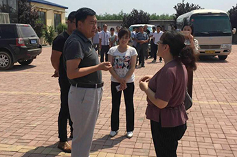 山東省海洋與漁業(yè)廳科技推廣站站長(zhǎng)黃樹慶一行蒞臨清洋湖參觀調(diào)研