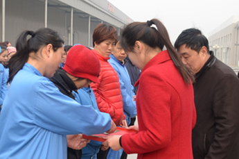 恒運能源集團旗下農業(yè)產(chǎn)業(yè)百棗綱目 開展困難職工救助活動
