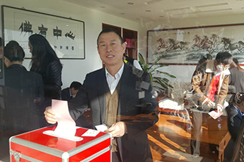 恒運能源集團員工積極參加濱海新區(qū) 第三屆人大代表的投票選舉活動