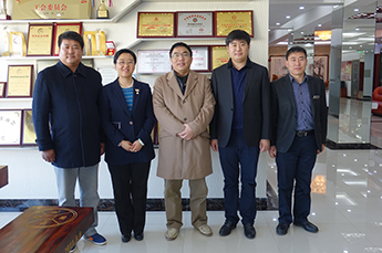 全國人民代表大會常務委員會辦公廳新聞局副局長曲衛(wèi)國一行蒞臨恒運能源集團考察指導