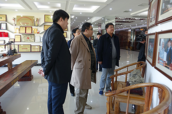全國人民代表大會常務委員會辦公廳新聞局副局長曲衛(wèi)國一行蒞臨恒運能源集團考察指導