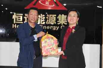 乒乓球世界冠軍馬文革蒞臨恒運能源集團交流指導(dǎo)