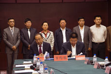 恒運能源集團與鎮(zhèn)賚縣政府舉行“天然氣項目入駐鎮(zhèn)賚經(jīng)濟開發(fā)區(qū)簽約儀式”