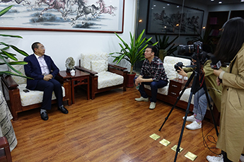 李長(zhǎng)云：做一個(gè)有靈魂的企業(yè)家 恒運(yùn)能源集團(tuán)董事局主席李長(zhǎng)云接受齊魯晚報(bào)采訪