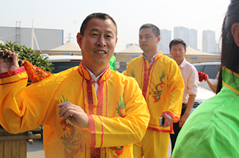 “粽”情端午節(jié) 恒運一家親 ——2017恒運能源集團龍舟秧歌慶端午