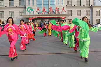 恒運能源集團正月十五秧歌熱舞鬧元宵
